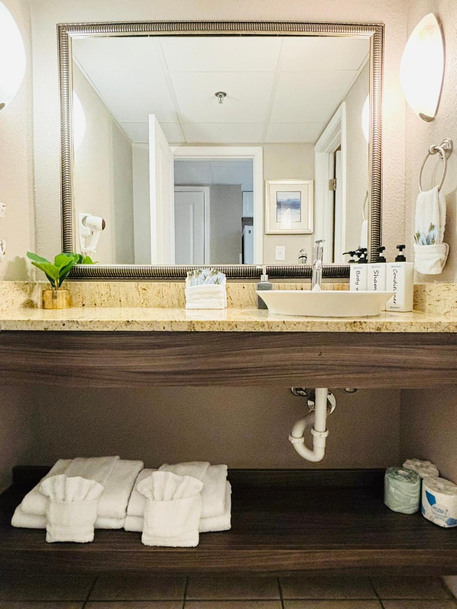 Azure Bliss Oceanfront Condo Sleeps 6 Myrtle Beach Dış mekan fotoğraf